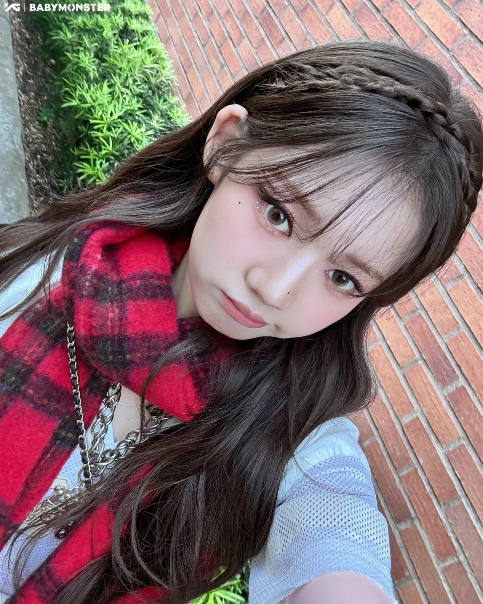 rorafilms's tweet photo. 🐼her cheek🥟🤏🏻

#RORA #로라 
#BABYMONSTER #베이비몬스터 https://t.co/HyuLbsjBvB