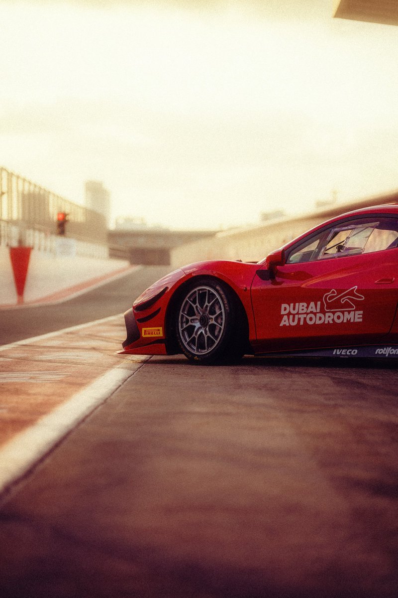 opticalwander's tweet photo. I should probably post here more.

Dubai Autodrome + Ferrari 488 🔥 https://t.co/tX26FHDWVI