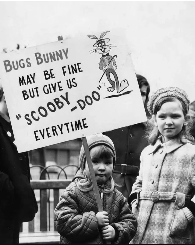 historyinmemes's tweet photo. The school children of Scotland protesting to save "Scooby-Doo" from cancellation by the BBC, 1971 https://t.co/sCEX76XdPl