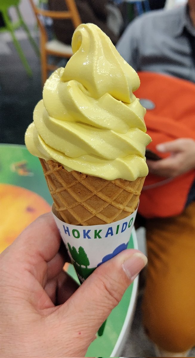 fffkuritaro's tweet photo. 広尾町菊地ファームのソフトクリームと、あんぽてとソフト
どちらもなまらうまい！
#MilkStand
#わかさいも https://t.co/Yu592q2iXS
