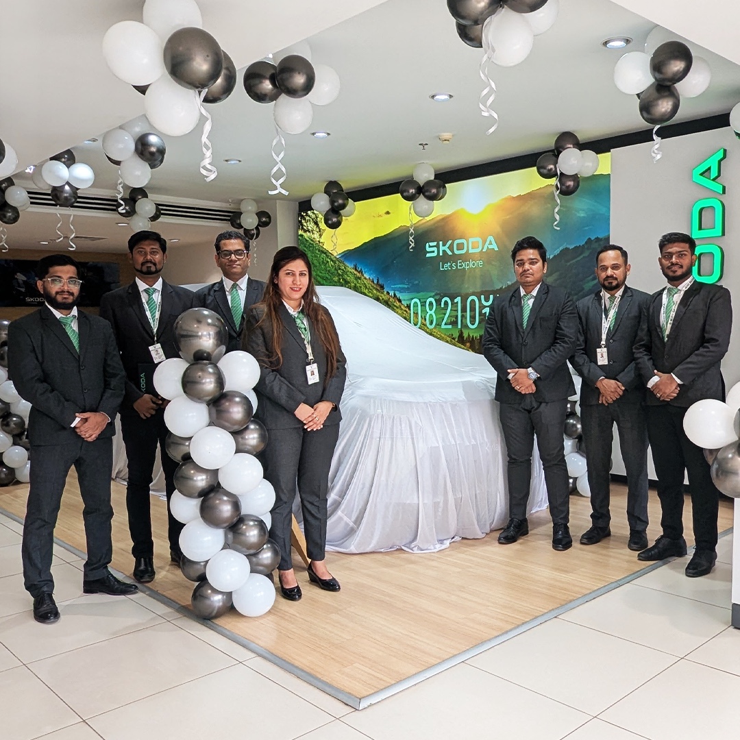 SkodaIndia's tweet photo. The all-new Škoda Kylaq is just around the corner! Visit our nearest dealership to book a test drive for a bold, all-new experience. ✨💚

 📍To find your nearest dealership, click on the link
https://t.co/FoZ7nci5wZ

#SkodaKylaq #SkodaIndia #SkodaIndiaNewEra #LetsExplore https://t.co/UaXttTK753