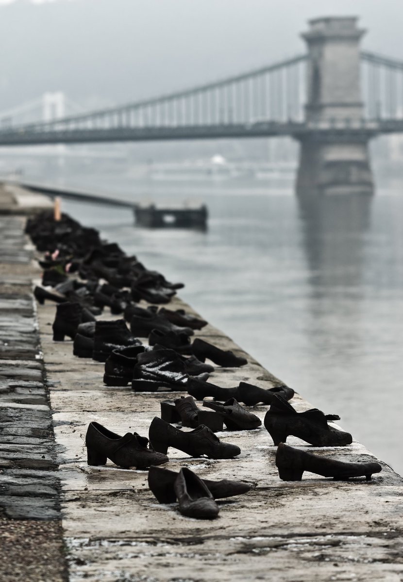 PHOTO OF THE DAY. Shoes On The Danube, Holocaust Memorial, Budapest, Hungary. It honours Jews massacred by the Fascist Hungarian militia during WW2. The victims were ordered to take off their shoes, and were then shot at the edge of the river so that their bodies fell in. (2012).