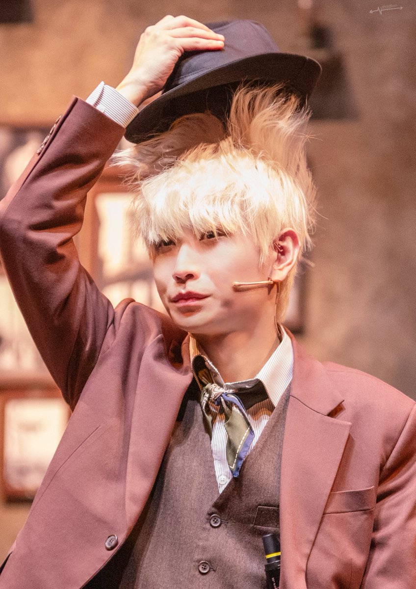 ↑↓←→ tweet media