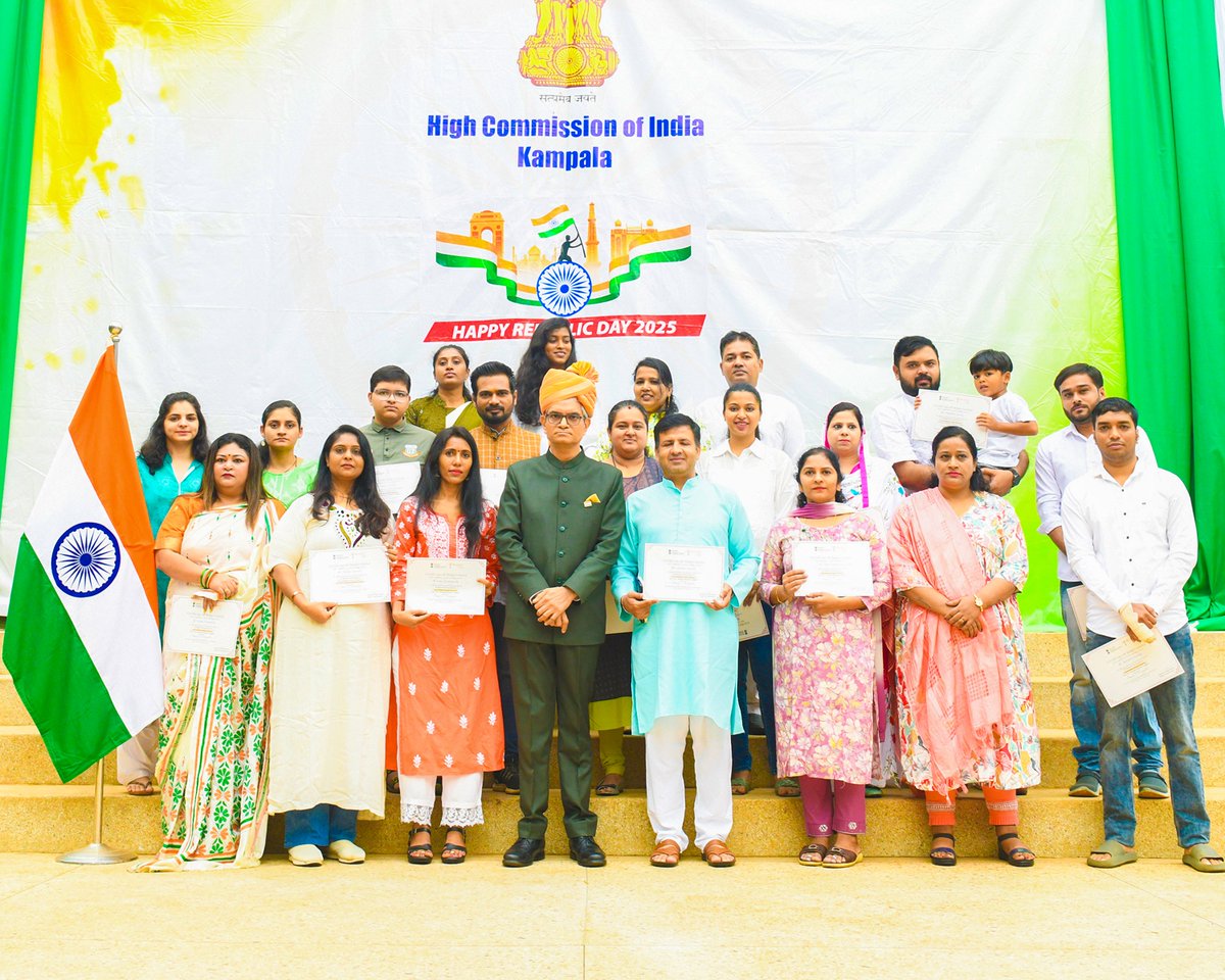 #BharatKoJaniye Quiz winners from Uganda were felicitated by the High Commissioner during the celebrations of 76th Republic Day of India  held at the High Commission of India, Kampala.