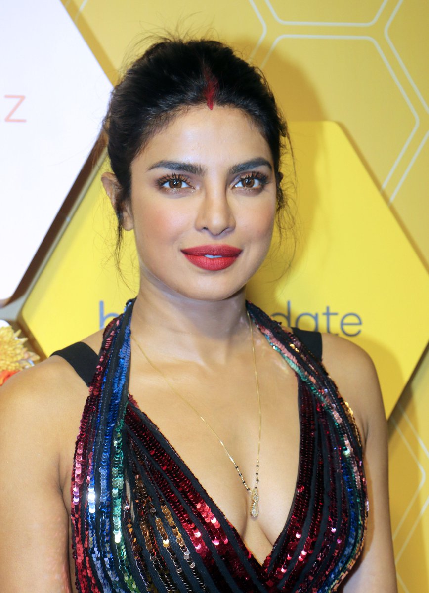 PRIYANKA FANPAGE 🇲🇾 tweet media