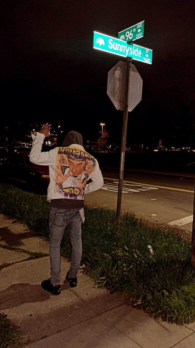 youngty400's tweet photo. Watch ova me , I’m hold this shit Down  🩸🦍👣 https://t.co/mERqhChhnb