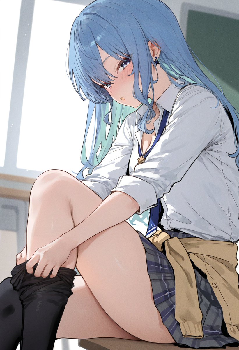 myuto54321's tweet photo. 「...何見てんの？」
ぬぎぬぎしてるすいちゃん
#hololive https://t.co/dCujILXvEG