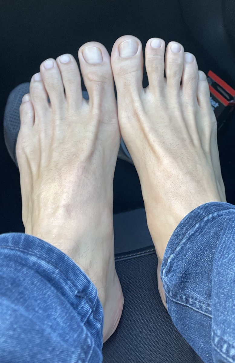 domifikis's tweet photo. RT, if you like my feet 🦶 
https://t.co/WnXSZkQudN https://t.co/vXknr2FP2i