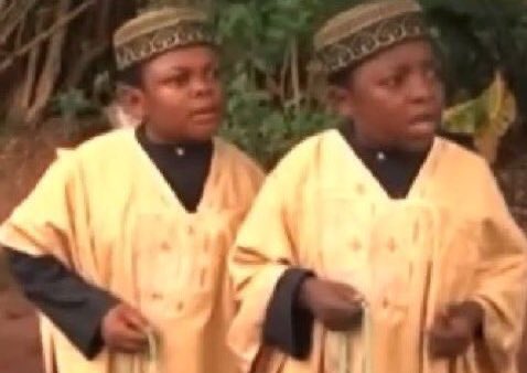 “If 2face divorce Annie, I won’t believe in love anymore”

Your father and mother still married for over 40 years: