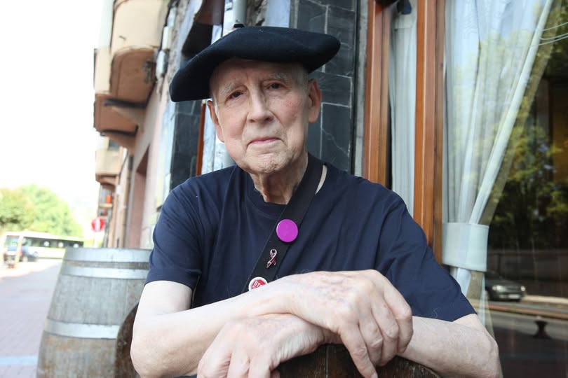 Errazkin's tweet photo. Hoy cumpliría 95 años mi buen y añorado amigo Periko Solabarria, una de las personas más honestas y comprometidas que he conocido. https://t.co/nJ8RbJ2ZKX