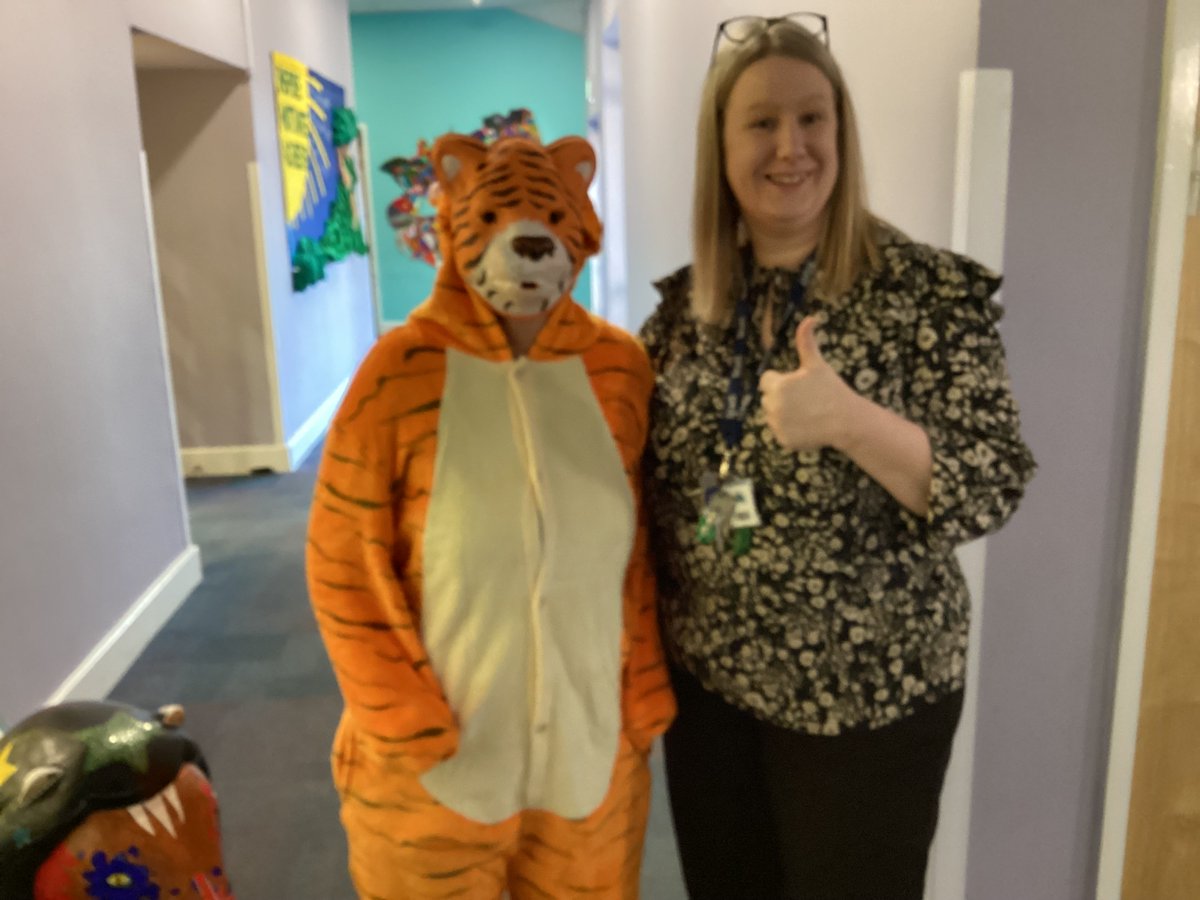 Uptonclass1KB's tweet photo. We had a visitor on Friday who is going to help us with our learning.  Today we are learning the story of The Tiger who came to Tea.   Ask us to share it with you!! https://t.co/N03BYRjmWq