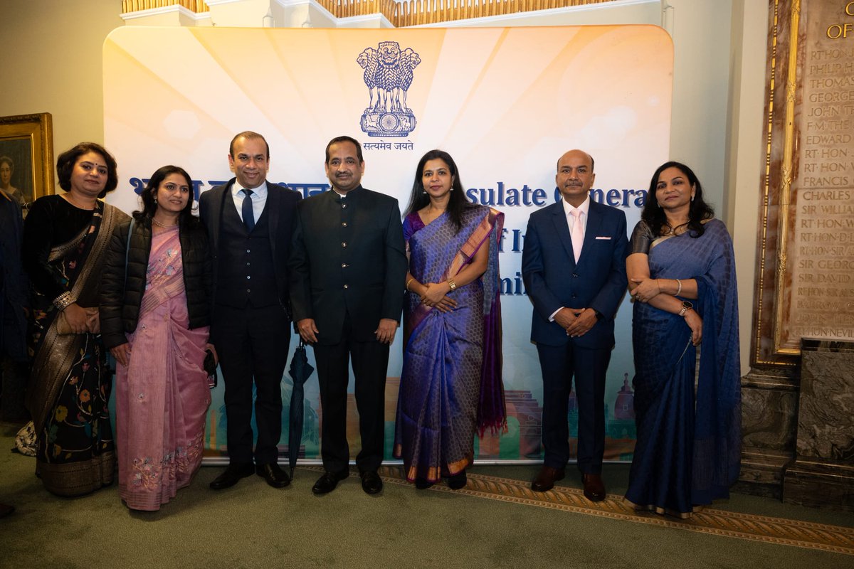 India in Birmingham (@cgi_bghm) on Twitter photo Consul General @VenkatIFS delivered a heartfelt welcome address, emphasizing the enduring India-UK relationship. Dignitaries were felicitated for their support in fostering closer ties between our nations. 🇮🇳🇬🇧 #IndiaUKRelations #RepublicDay2025 <a href="/MEAIndia/">Randhir Jaiswal</a> <a href="/HCI_London/">India in the UK</a> Consul General @VenkatIFS delivered a heartfelt welcome address, emphasizing the enduring India-UK relationship. Dignitaries were felicitated for their support in fostering closer ties between our nations. 🇮🇳🇬🇧 #IndiaUKRelations #RepublicDay2025 <a href="/MEAIndia/">Randhir Jaiswal</a> <a href="/HCI_London/">India in the UK</a>