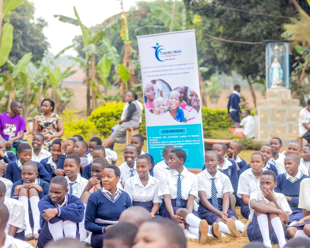 MsichanaUganda's tweet photo. Empowering girls through education transforms communities and breaks the cycle of poverty.📚✨

When girls are educated, they gain the tools to shape their future, make informed decisions, and contribute meaningfully to society. 🌍💪

🌱 Let's invest in their potential! 💖 https://t.co/0xj8pVbttK