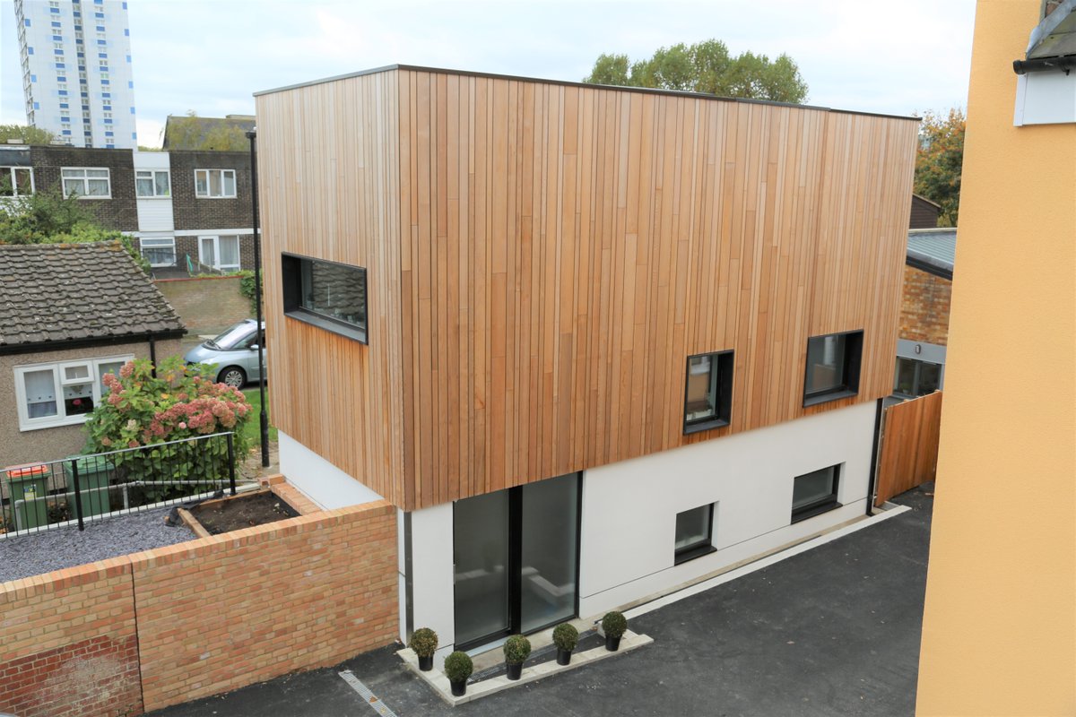 jmlsips's tweet photo. We don't usually do a 'dry run' of our kit erection, but when #GrandDesigns asks, of course we oblige! The innovative design of this 'skinny house' utilised every inch of space on a narrow plot in central London. #modernhome #ecohome #smallhome #tinyhome https://t.co/NIN2LL7vIx https://t.co/CfsftvHgE1