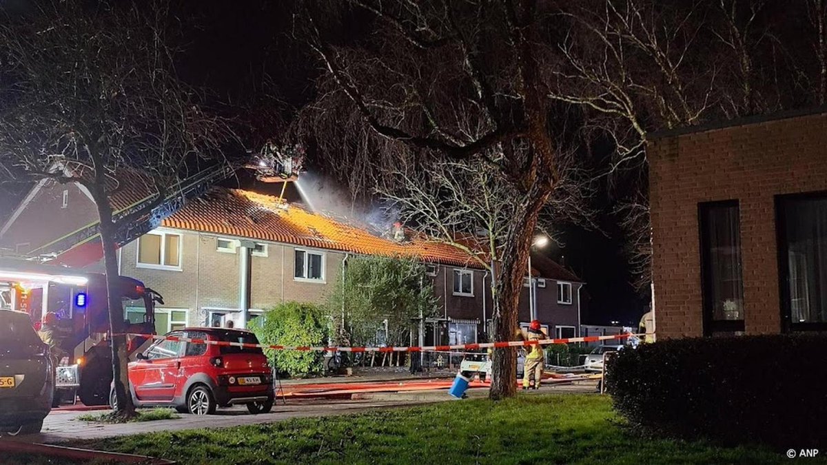 Explosie en brand Purmerendse Maasstraat bij ’Opsporing verzocht’: tv-programma toont nieuwe videobeelden van aanslag noordhollandsdagblad.nl/regio/zaanstre…