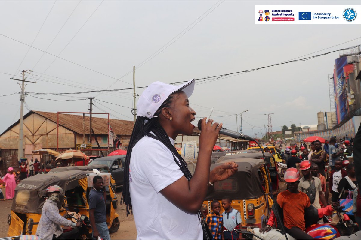 ClubZaidaC's tweet photo. Aujourd'hui, le @ClubZaidaC a sensibilisé les 3 communes de Bukavu contre l'impunité.  

À Kadutu : " Il faut un numéro vert pour alerter rapidement les autorités".  Ce projet est cofinancé par #Civil_Rights_Defenders et #Union_Européenne dans le cadre de #GIAI. https://t.co/gpgNPQYrvY