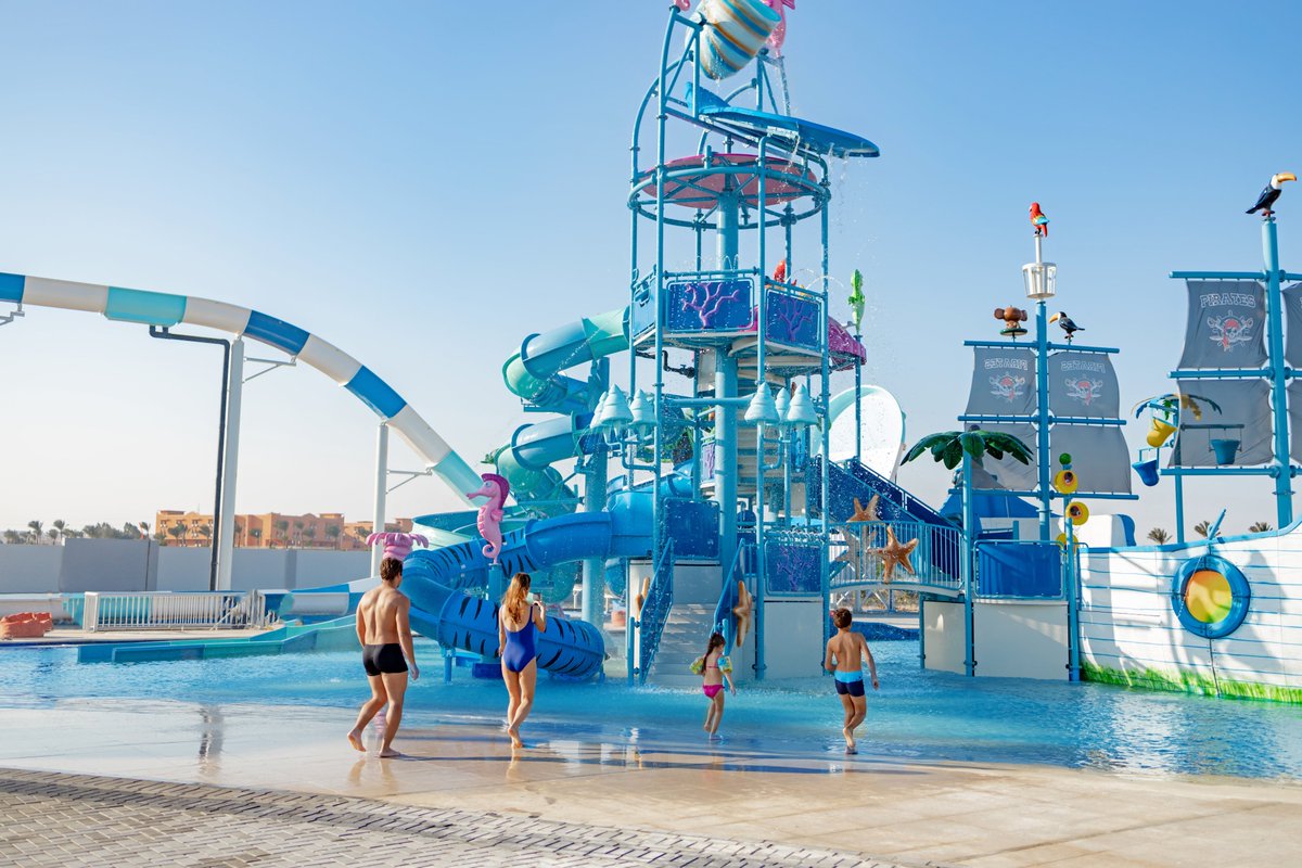 Mövenpick waterpark Resort & Spa Soma Bay tweet media