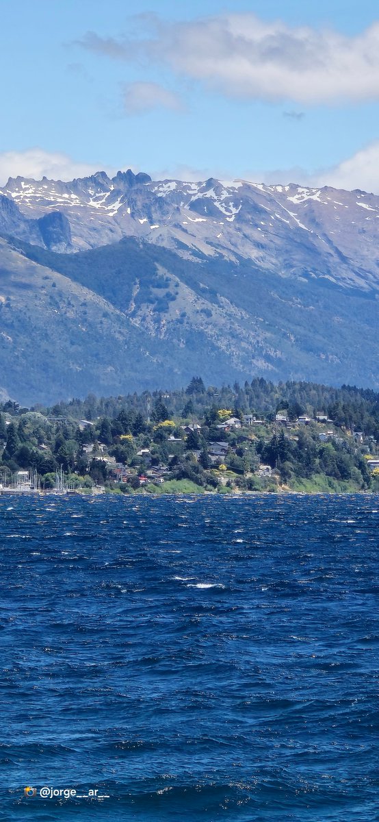 ¡Buen lunes para todos desde el corazón de Bariloche! 🌄 Que este día sea el inicio de una semana llena de paisajes únicos y grandes oportunidades. 💪
"El éxito es la suma de pequeños esfuerzos repetidos día tras día." – Robert Collier
#FelizLunes #Bariloche #NuevaSemana
