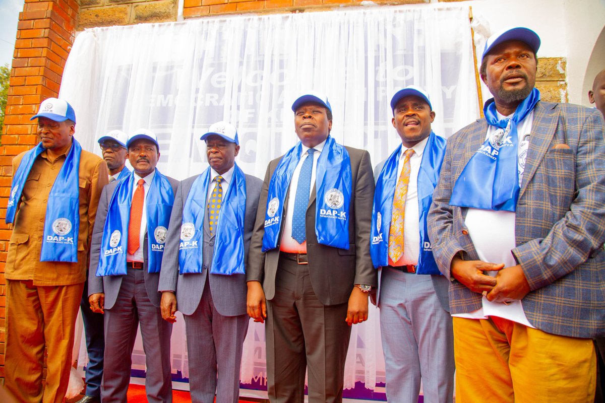 MejjaBen's tweet photo. [ VISUALS ] @rigathi Gachagua is quickly becoming the most sought-after leader, not just in Murima, but across the nation. His influence is growing, his voice louder, and his connection with the people more genuine. 
#WhichWayMlima
#WhichWayKenya https://t.co/eMr830MKri