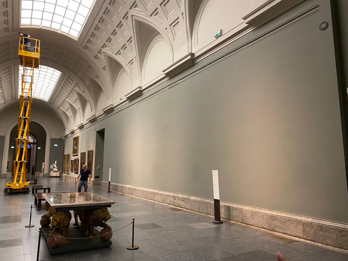 museodelprado's tweet photo. La Galería Central del museo se prepara para acoger la exposición "El Greco. Santo Domingo el Antiguo" https://t.co/xFaNIWlAh2 https://t.co/Jjr2cvVY55