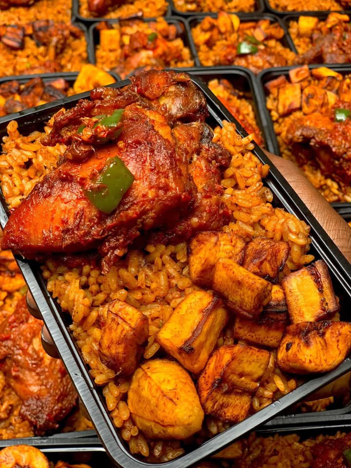 chef_kanong's tweet photo. What are you ordering from us today my beloved customers. We have our Special jollof rice for you#fypシ゚viralシfypシ゚ #fypシ゚viralシfypシ゚viralシalシ #foryoupageシforyou #fypageシ #abujafoodvendor #abujabusiness #fyp #AbujaEvents #followers #abujaweddings https://t.co/VBKFn0acsM