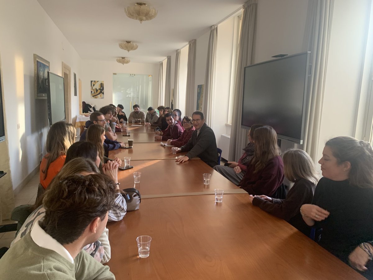 evaenlaradio's tweet photo. ¿Cómo trabaja la Iglesia para proteger a los menores contra los abusos sexuales?
Interesante y transparente encuentro del #MasterCOPE en @TutelaMinorum, con @MonseLuismAli, y las Dras. Patrícia Espinosa y Emer McCarthy
¡Gracias por la #MasterClass!
@fundacioncope https://t.co/cYusYSyVRO