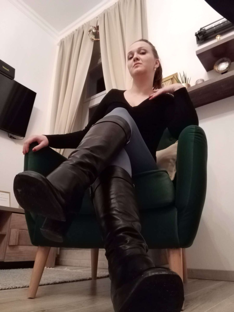 Lady_Krasaviza's tweet photo. Your boring 9 to 5 job can only be valued up by the knowledge of getting rinsed off by me in the evening!🔥
#MondayMotivaton #WorkingMotivation #LadyKrasaviza https://t.co/w0KVTBmL0Y