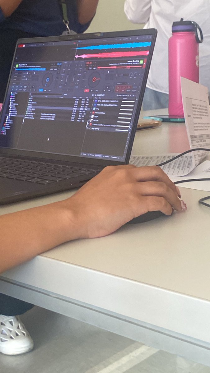lavpage's tweet photo. my life lately: a lot of things on my plate but ig im handling it well as of now

#studytwt #lifetwt #archivetwt https://t.co/50yLmF5tUN
