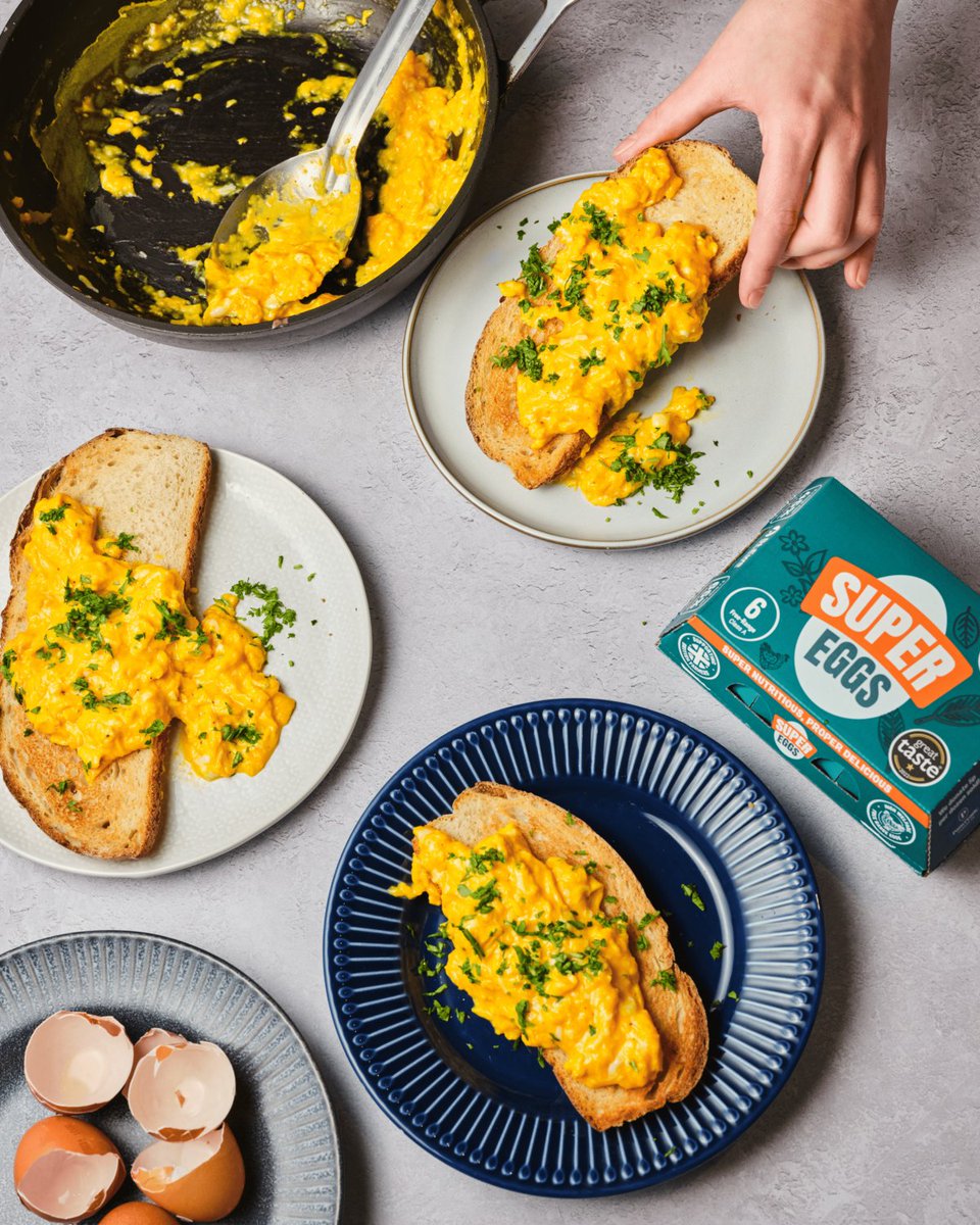 🥚🍳✨ Packed with protein and topped with peppery rocket, this quick and easy dish is the perfect way to start your day right.

🔗 steweeggs.com/recipe/super-n…

#ScrambledEggs #HealthyEating #StEweRecipes #FreeRangeEggs