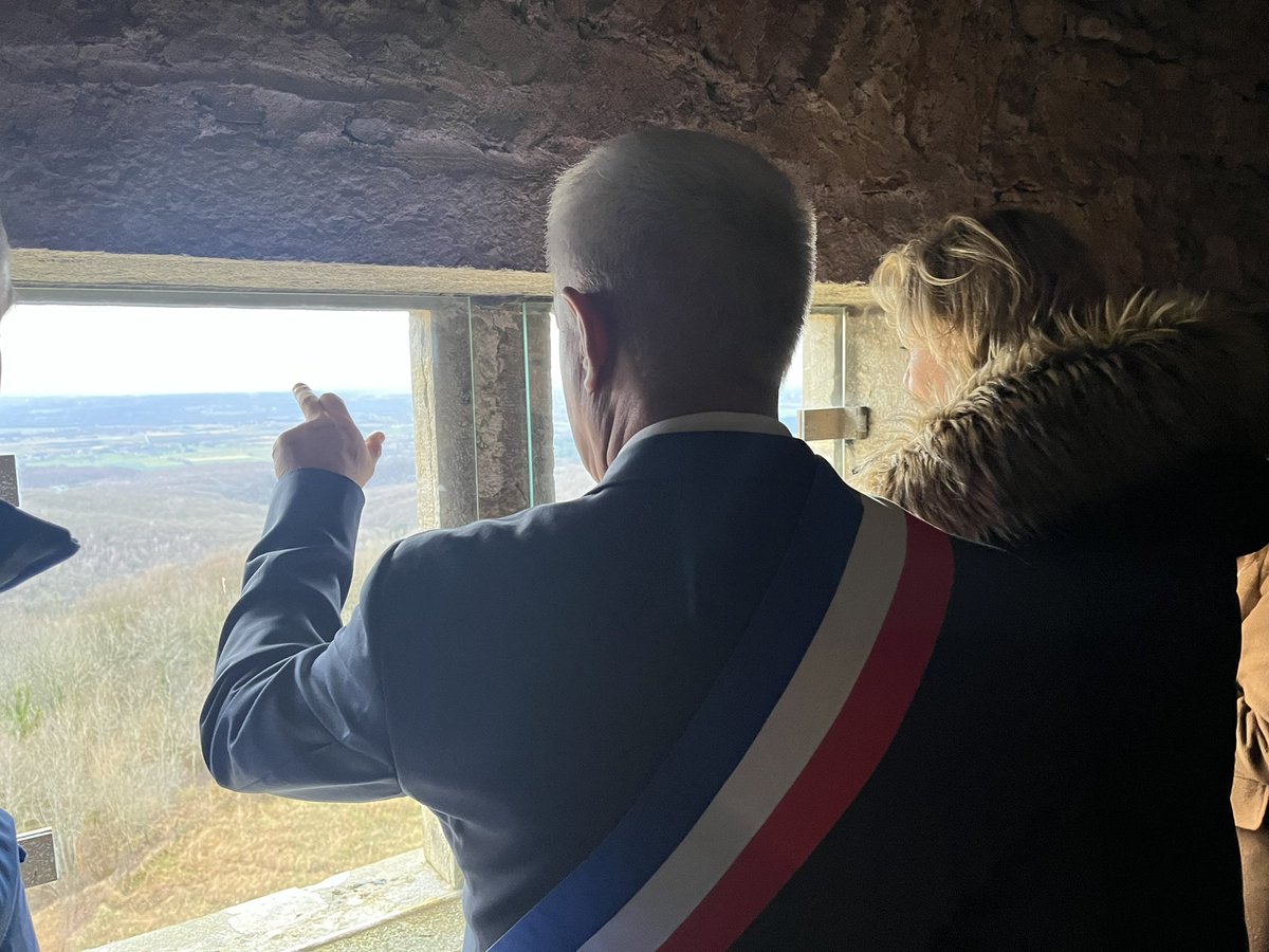 n_delattre's tweet photo. Au @allymes_chateau qui met à l’honneur les gendarmes résistants dans l’Ain. 

Un site magnifique rénové grâce au soutien de l’Etat, via la Drac Auvergne-Rhône-Alpes. 

Notre patrimoine est un puissant vecteur de transmission de notre mémoire. https://t.co/4qhkLEoOTI
