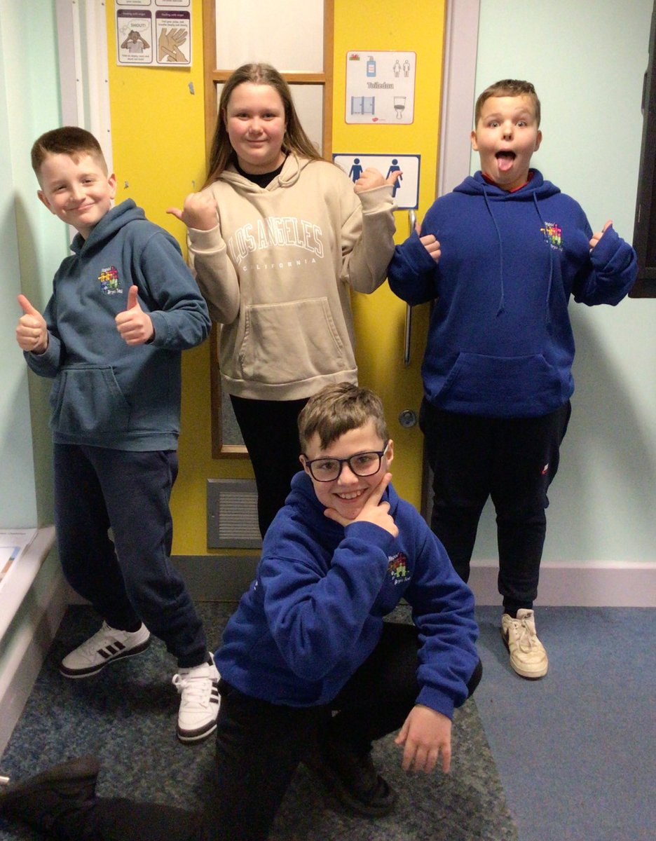 YsgolBrynTeg1's tweet image. New episodes of Y Pod will be live tonight! With special guests 🎙️ #YPod