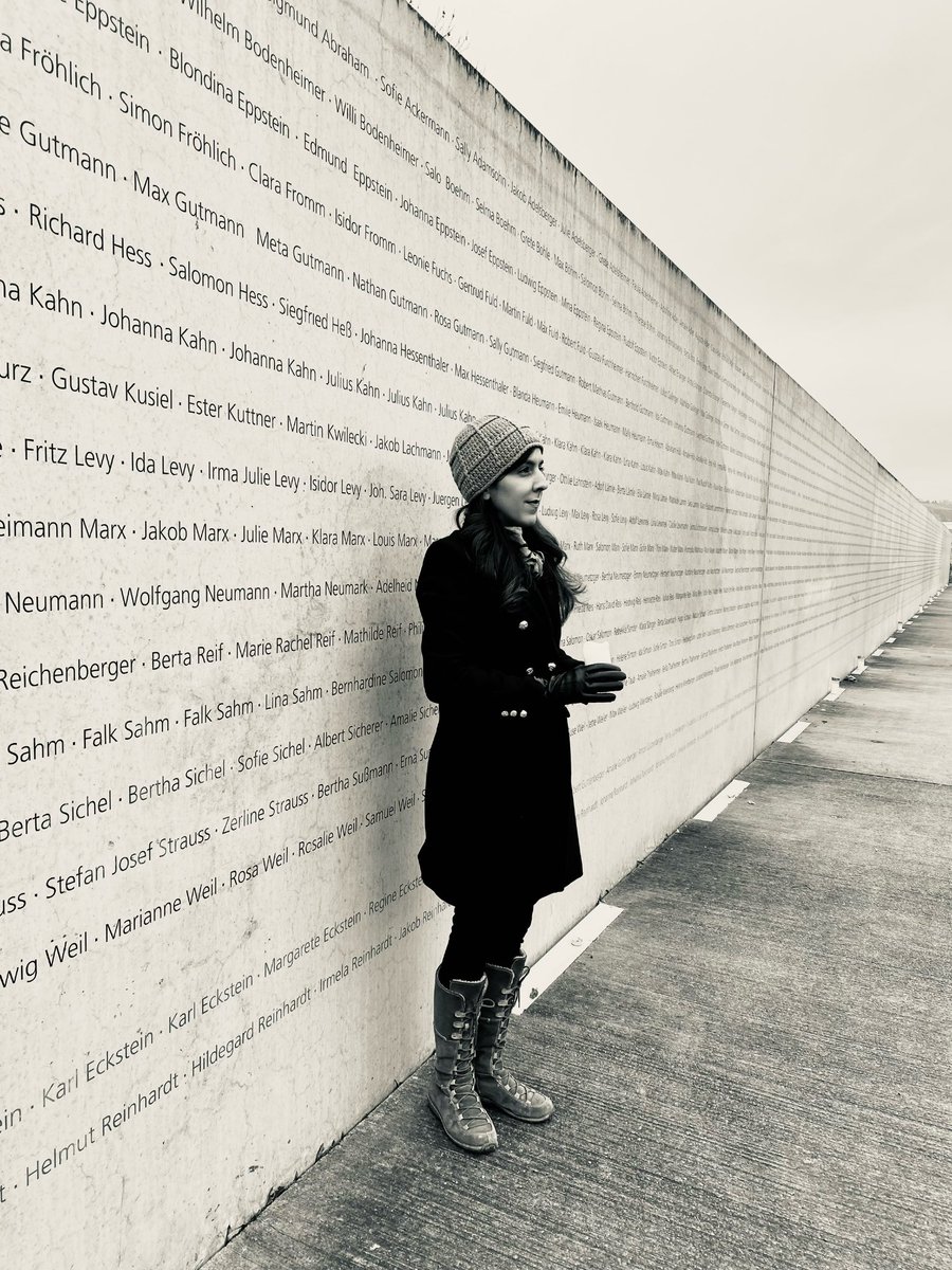 Vor 80 Jahren wurde Auschwitz befreit – ein Ort unvorstellbarer Grausamkeit. Wir gedenken heute der Opfer des Nationalsozialismus.
Demokratie und Menschlichkeit sind keine Selbstverständlichkeit.
Lasst und gemeinsam erinnern und für Respekt und Offenheit einstehen. 

#weremember