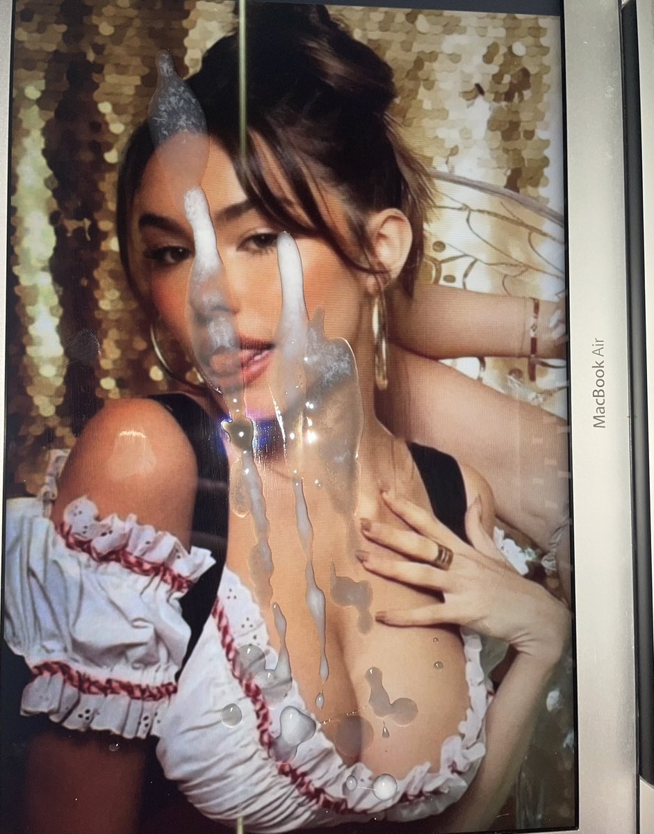 wankbattler9393's tweet photo. 5️⃣ Madison Beer #cumtribute 😍 https://t.co/dHSO9lDZ7R