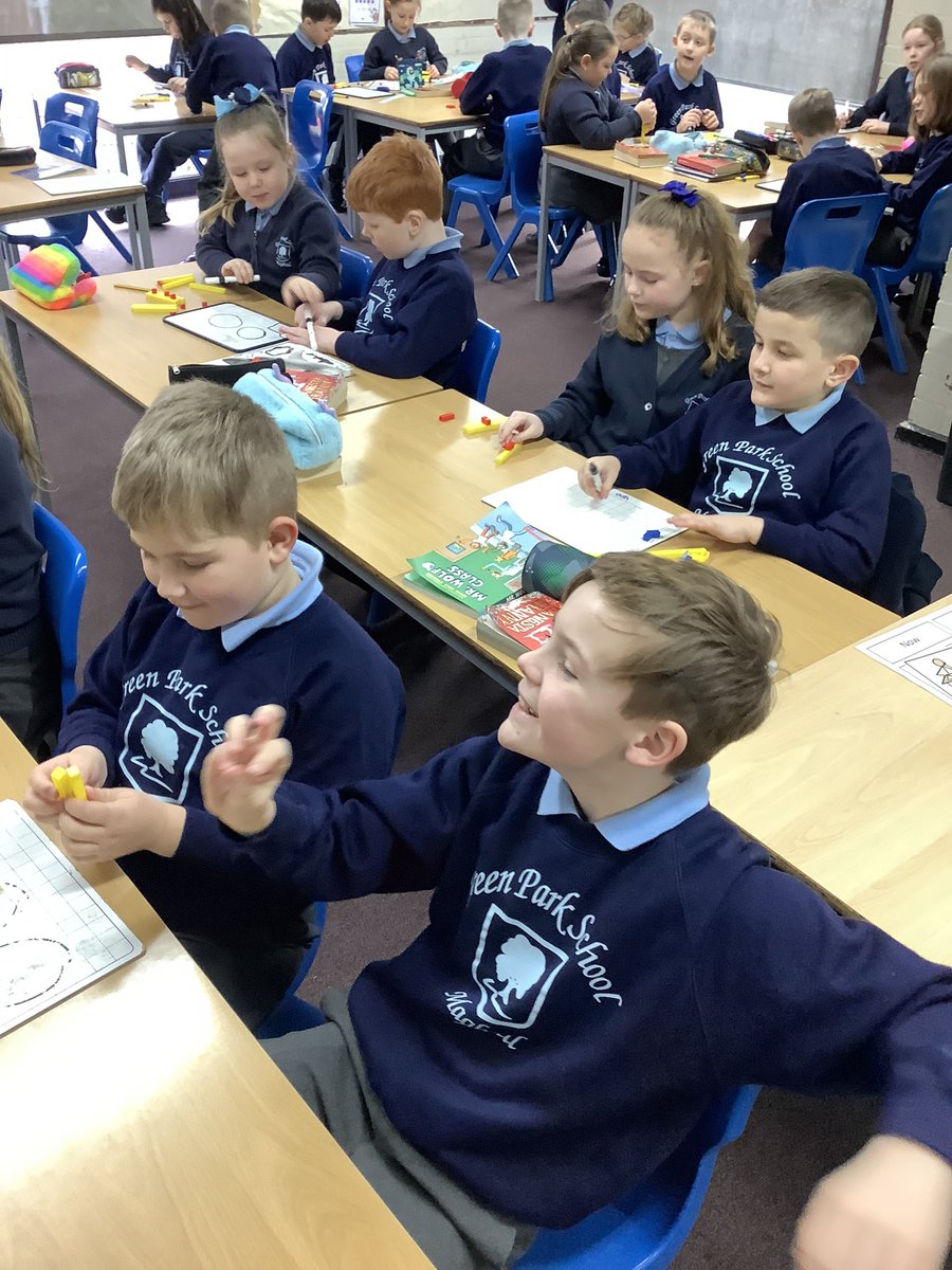 GPSyear3's tweet photo. In maths we used partitioning before sharing between groups @greenparkschool #gpsmaths https://t.co/8OCahzg0Od