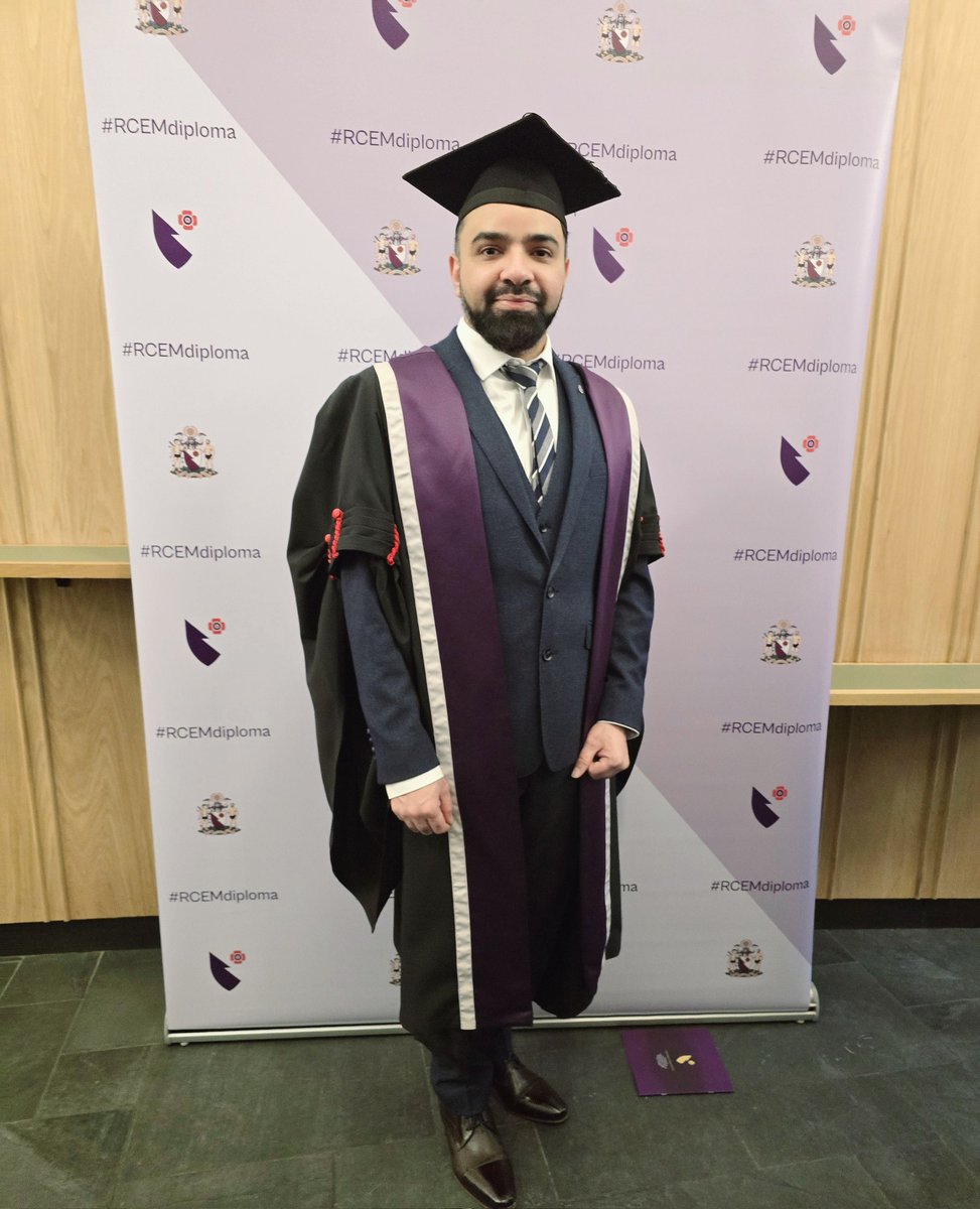 BabarAliEM's tweet photo. FRCEM conferral ceremony 🎉👨‍🎓🎊 https://t.co/TTwnxsOiM0