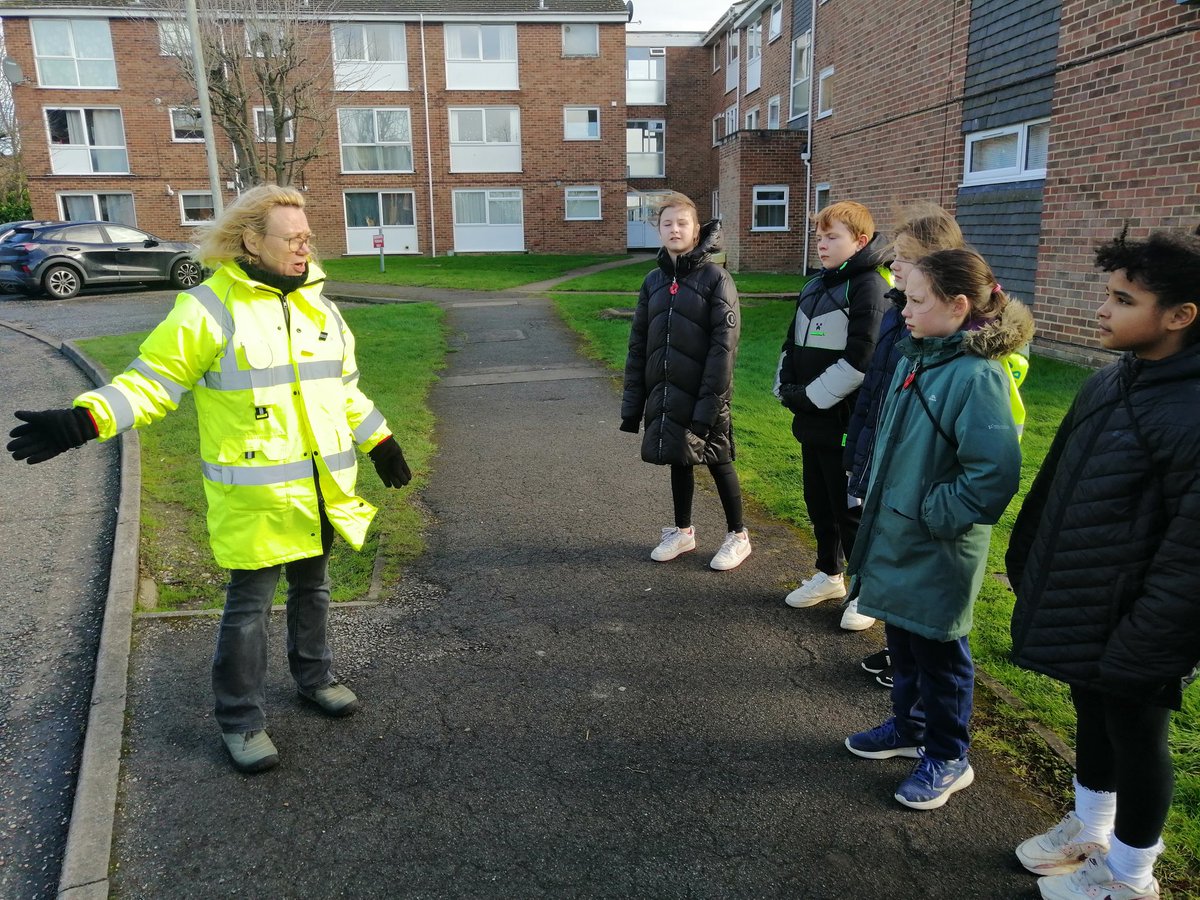 SpringfieldPri2's tweet image. On Friday, Rhinos Class took part in a road safety presentation and walk. They learnt about where it is safe to cross roads and how to cross safely amongst lots of other aspects of road awareness. #greencrosscode #springfieldsmiles