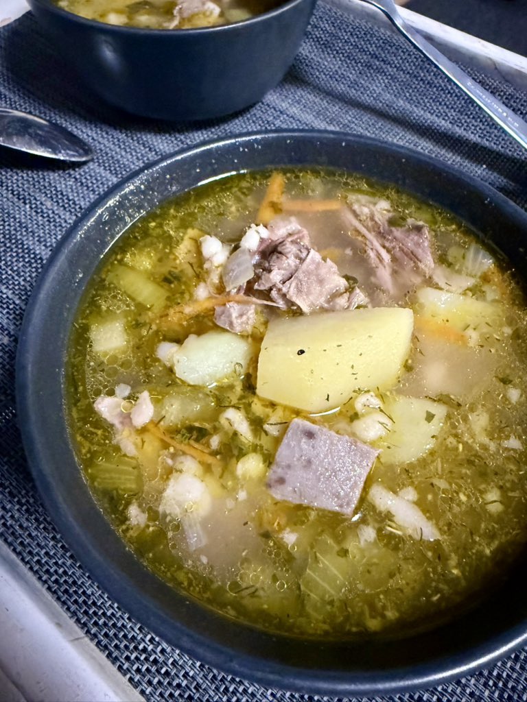 Мужчина должен быть шлюхой на кухне, ящетаю