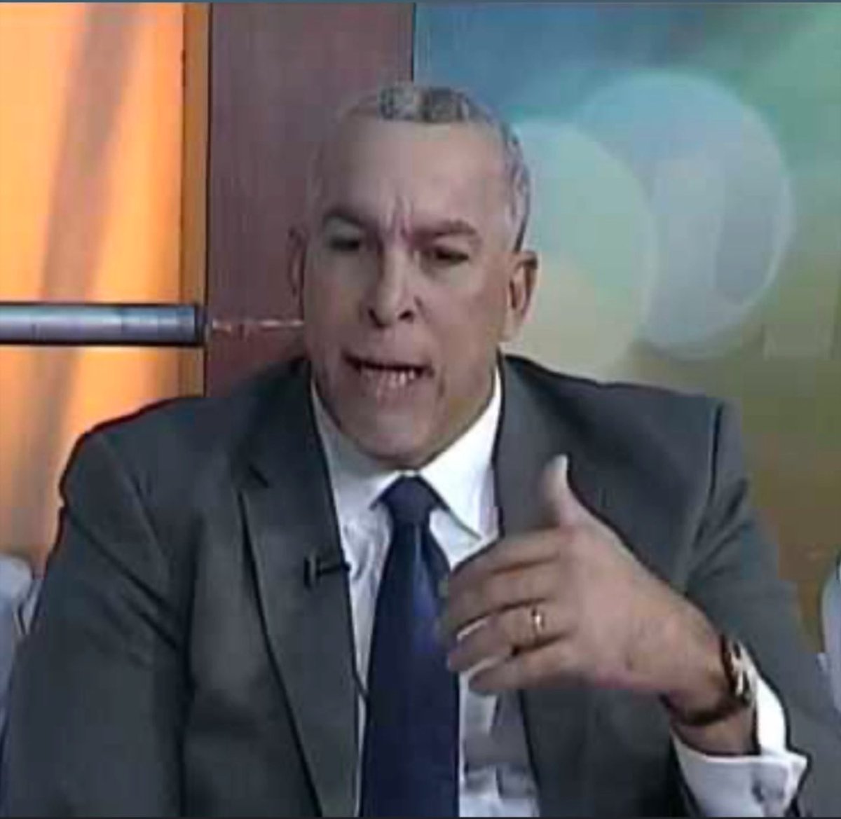 dperdereaux's tweet photo. Lamentando la partida del Distinguido y apreciado Dr. Arisa, le extrañaremos en los tribunales, en las largas esperas en dichas salas, donde siempre fue grata la conversación y el intercambio de criterios jurídicos y jurisprudencias. Hasta siempre hermano. https://t.co/q3oxtAnCjn