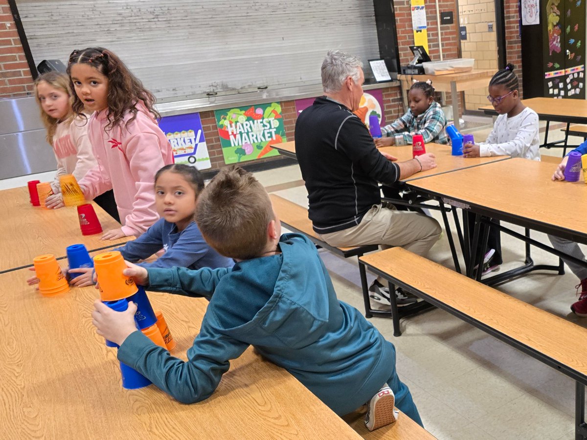 HTSDSuperBatlle's tweet photo. Cup stacking fun @HTSD_YardHts in Mr. G &amp; Mr. H's #physed class! Ss @WeAreHTSD @HTSDCurriculum #YVHSTRONG #HTSDSTRONG 💪🧠🤗 https://t.co/m3OPPmoDUQ
