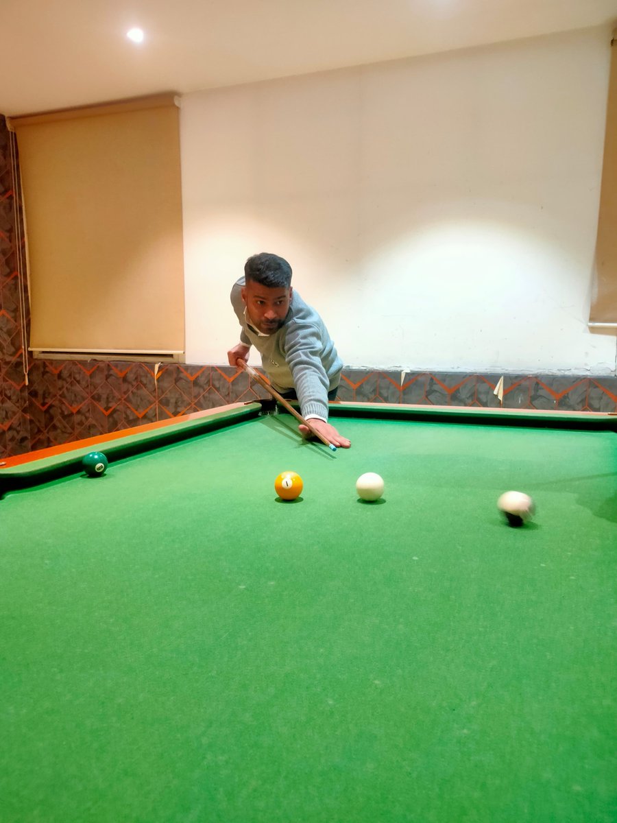 AmitPandey83's tweet photo. Wrapped up the last week with a casual Friday evening, bonding over a friendly game of snooker with my wonderful crew at the Noida office. 

#LifeatTekfortune #WorkandPlay #CasualFridays #WorkLifeBalance #MakingWorkFun https://t.co/i10HswCRUx
