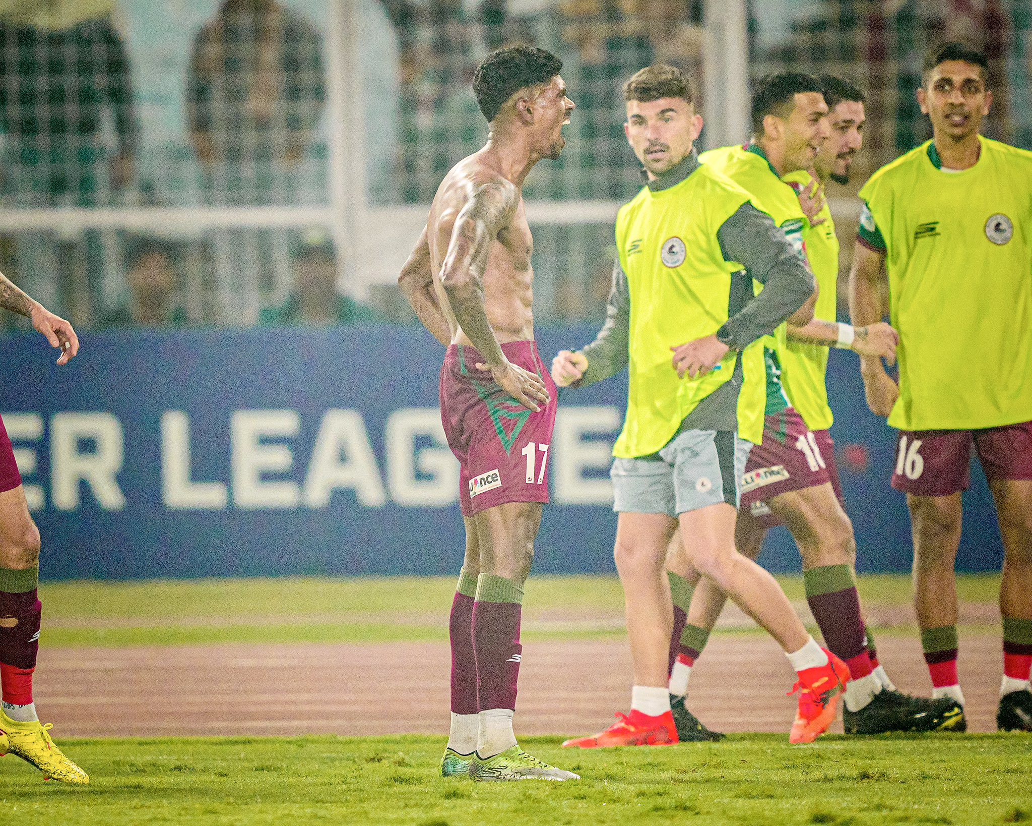 Mohun Bagan SG vs Bengaluru FC LIVE Updates, ISL 2024-25 Scores, News and Free Commentary: A world class goal from Liston gives Mohun Bagan the lead; MBSG 1-0 BFC | sportzpoint.com
