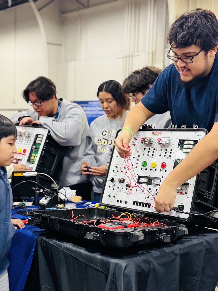 Dallas ISD Career Institutes tweet media