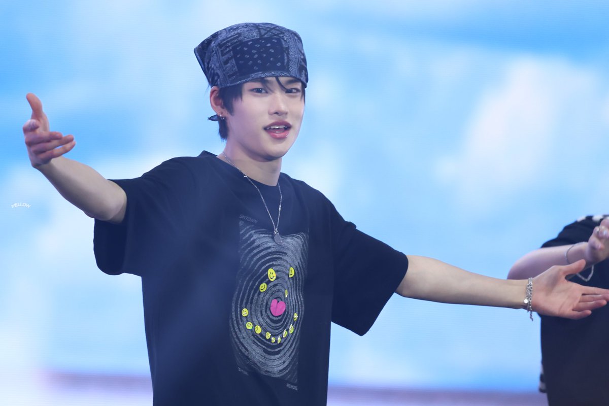 250112 #SOHEE

🫂 늘 안아조야지..

#RIIZE #라이즈 #소희