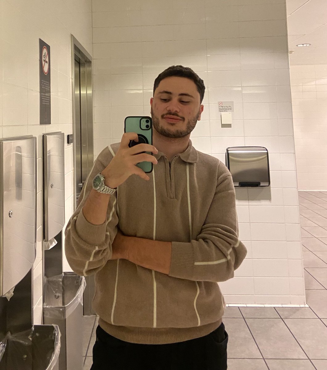 ما هو مش اي واحد لعبله يومين في اوروبا هتقارنوه ب عمر خالد