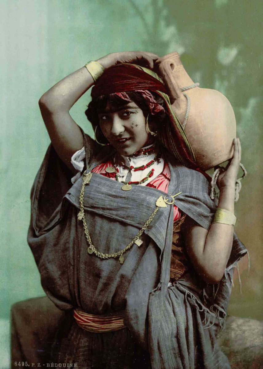 nativethreadsco's tweet photo. A Bedouin woman, Tunis c.1880s https://t.co/kxnyDboiHZ