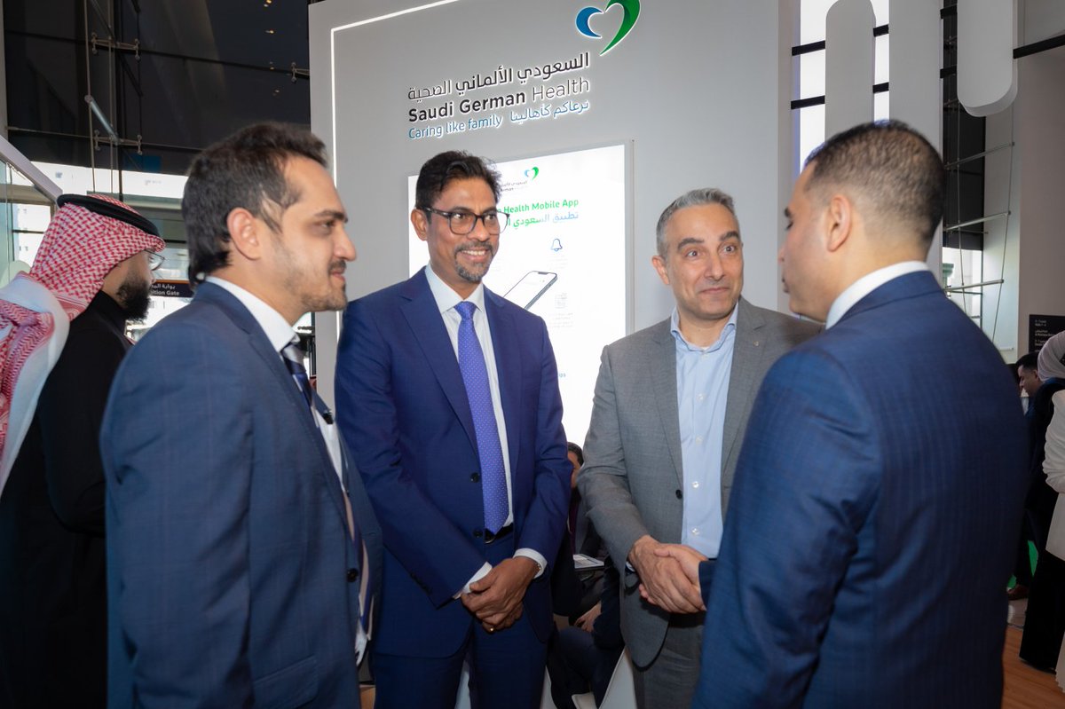 DataFlowGroup's tweet image. Day 1 of #ArabHealth 2025 was a success! 🙌 Our leadership team met with key healthcare leaders to discuss the future of the industry, and our team connected with partners and clients to explore new collaborations. Visit us at Booth #A70B in Hall 6 tomorrow!