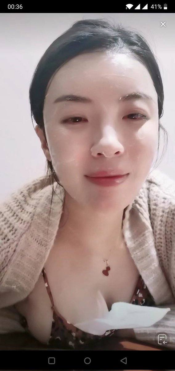 klight07584022's tweet photo. @37v63 博主有木有这个人直播录屏，抖音ID ���贤天真的玉米 https://t.co/mN2JUlQI2C