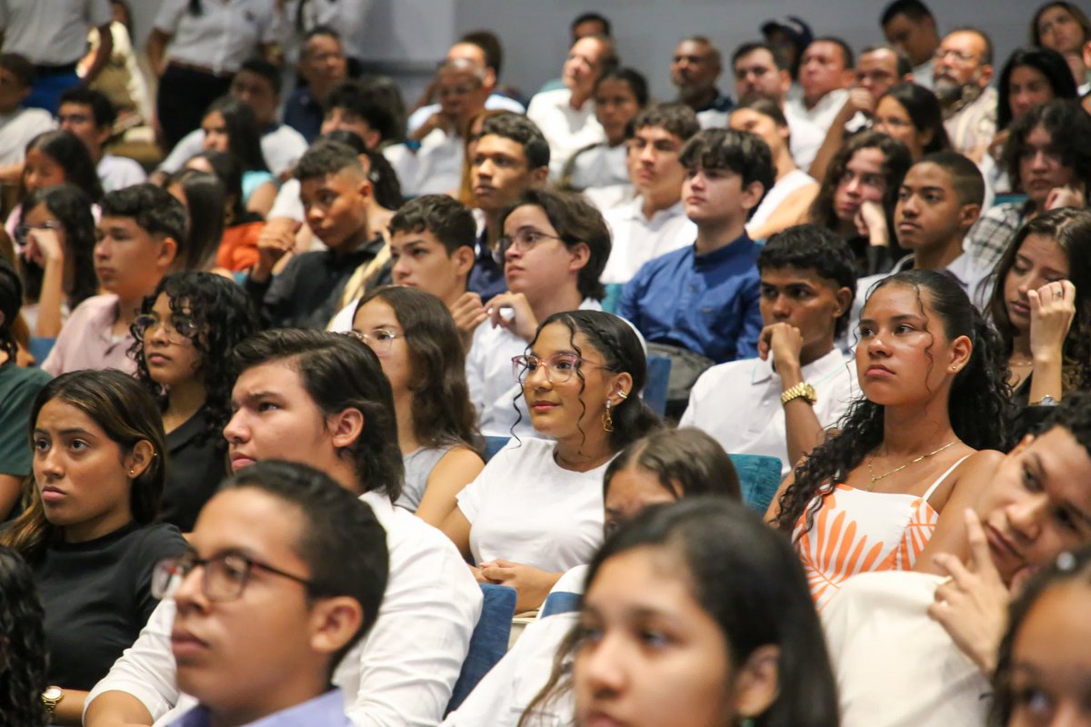 #AEstaHora ¡El programa Talento Santa Marta es una realidad! Seguimos avanzando con esperanza para cumplirle a nuestra ciudad y construir juntos un futuro lleno de oportunidades.