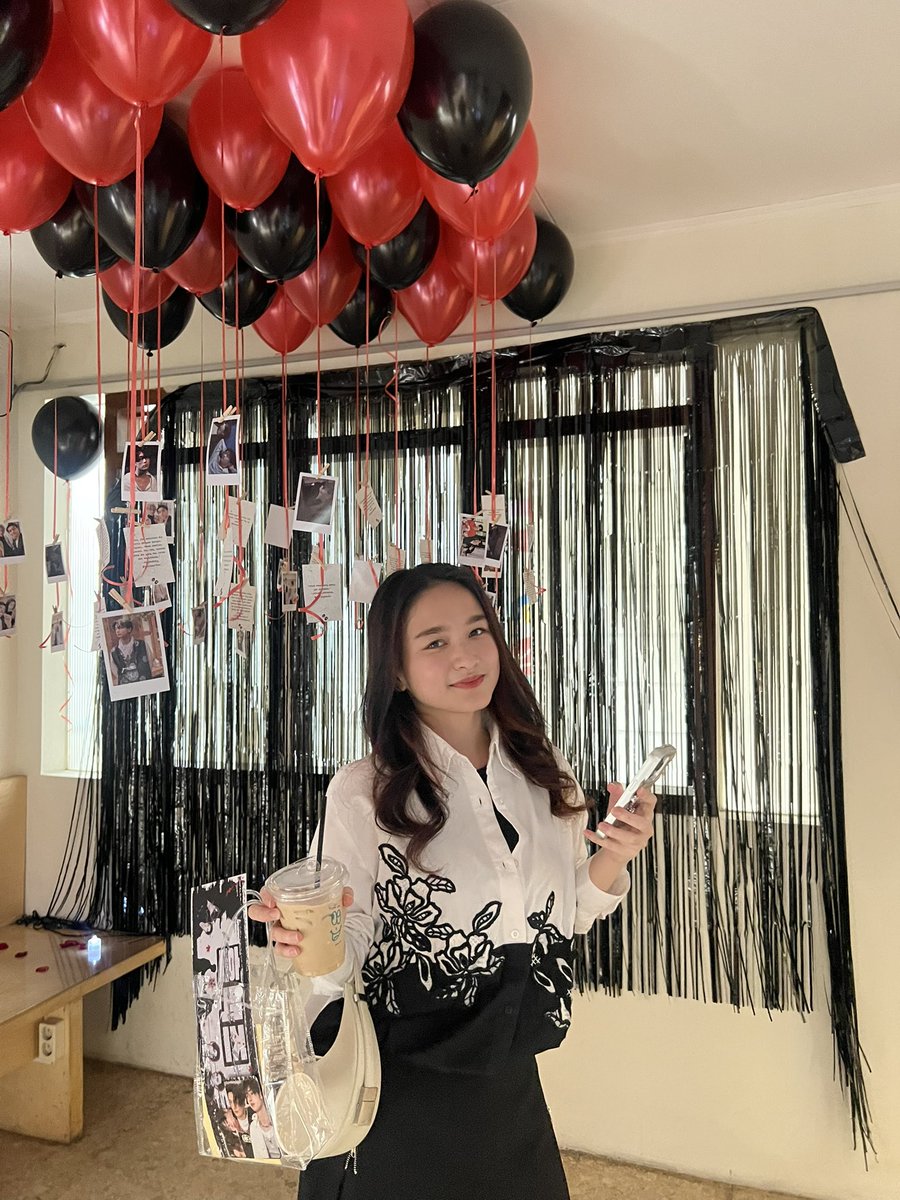 jeyicoco's tweet photo. jayhoon cafe event🕊️ @theredstringjs
#theredstring_jayhoon
#흑백즈_soulmate https://t.co/pDZywp85Gv