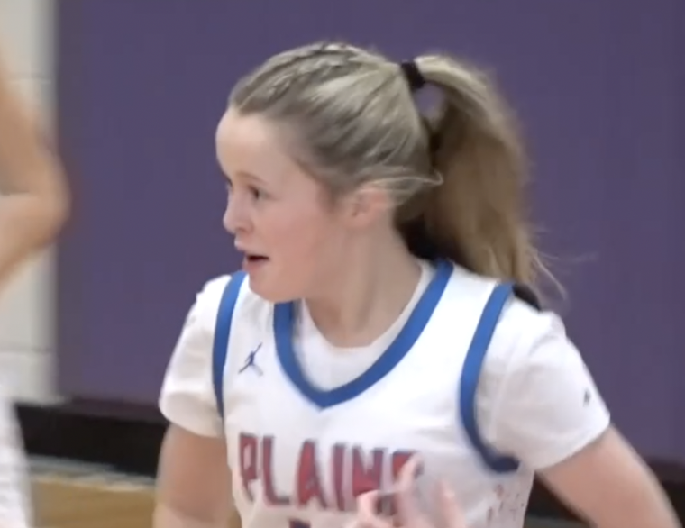Channel1450com's tweet photo. Repost if Pleasant Plains’ Jada Leach had the best #POTW! Winner gets a @SpfldClinic prize pack. Ends at 10pm! https://t.co/sZaBRXxBBU